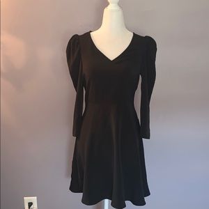 Vneck puff sleeve dress